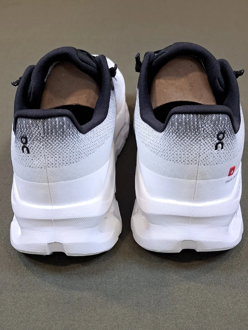 On Cloudtilt - Color: Black/Ivory - Size: Men 9 - Picture 4 of 8